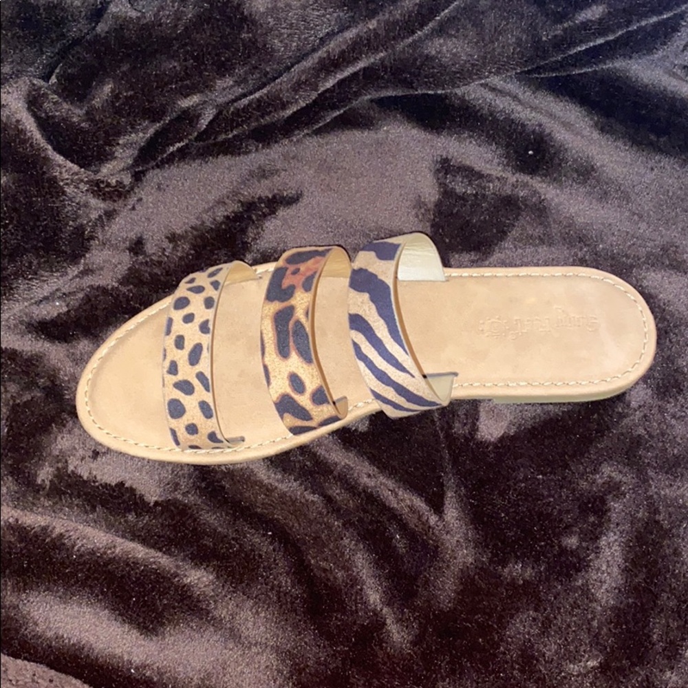 Sandals - Picture 3 of 3